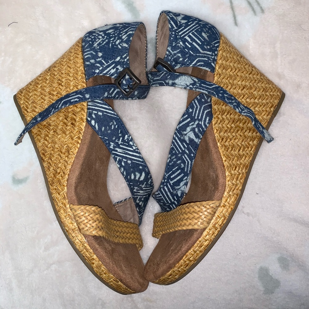 Toms Wedges